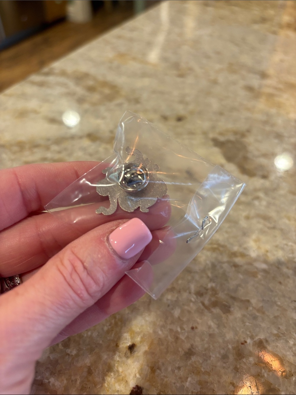 GISH Elopus Pin - Picture 2 of 3